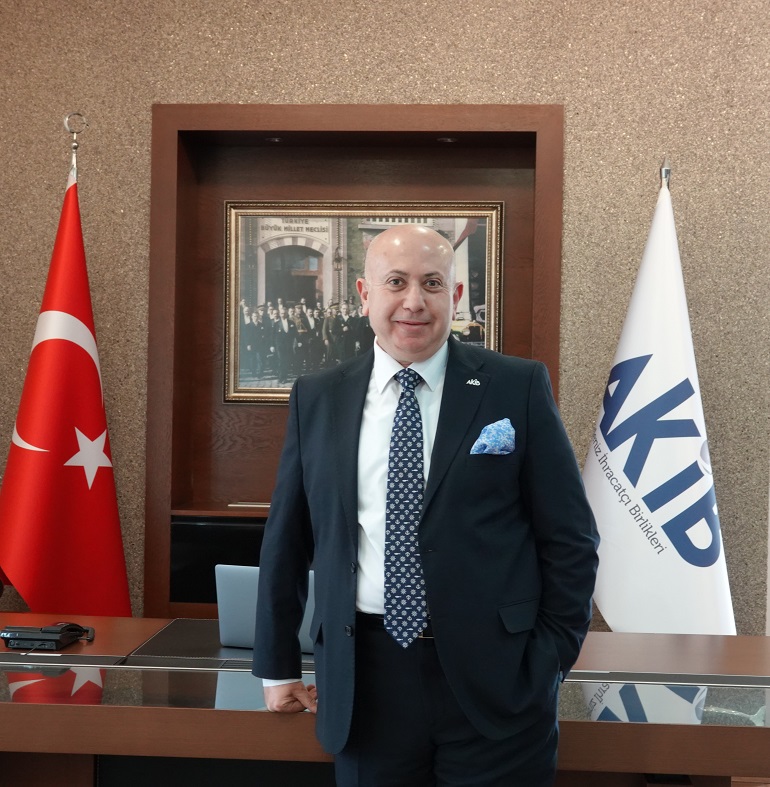 Yamanyılmaz: Kanatlı Etinde Üretim Rekor Kırıyor, Stoklar Şişiyor; Çözüm İhracat
